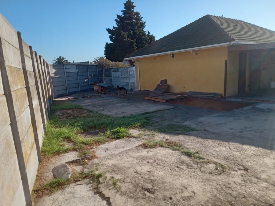 3 Bedroom Property for Sale in Elsies River Western Cape